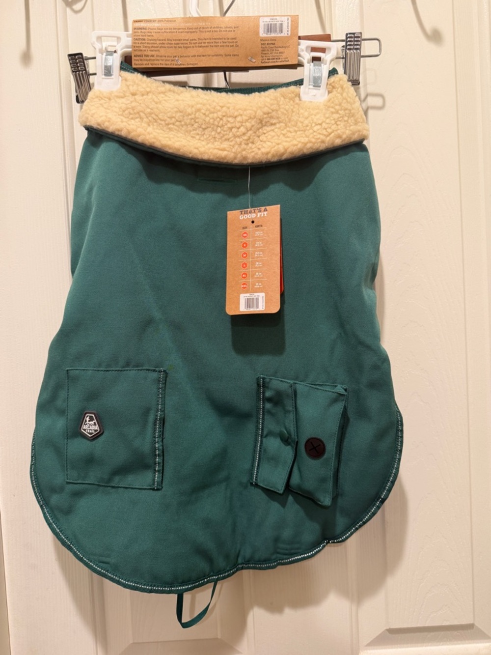 Arcadia trail dog jacket- large  clothes nwt new